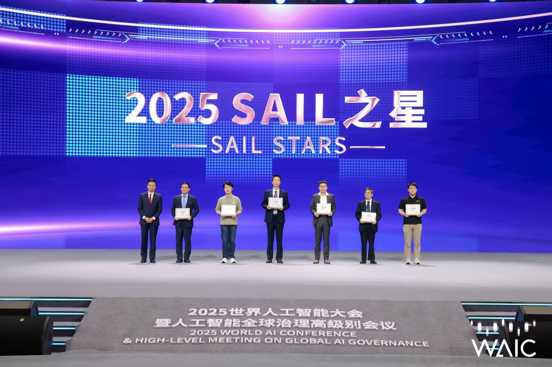 BG集团官网-博世智能混动热泵全屋气候舒适解决方案首秀AWE2026，以AI定义四季舒适家居新范式